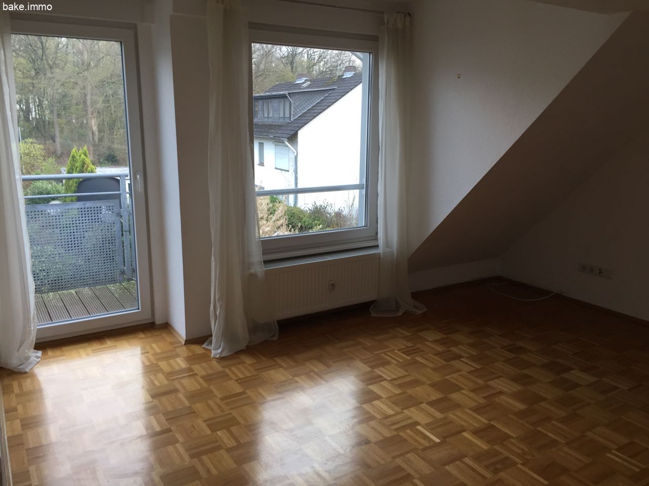 Bad Oeynhausen: TOP 2-Zimmer-Wohnung mit EBK und großem Balkon Nähe Bali-Therme 